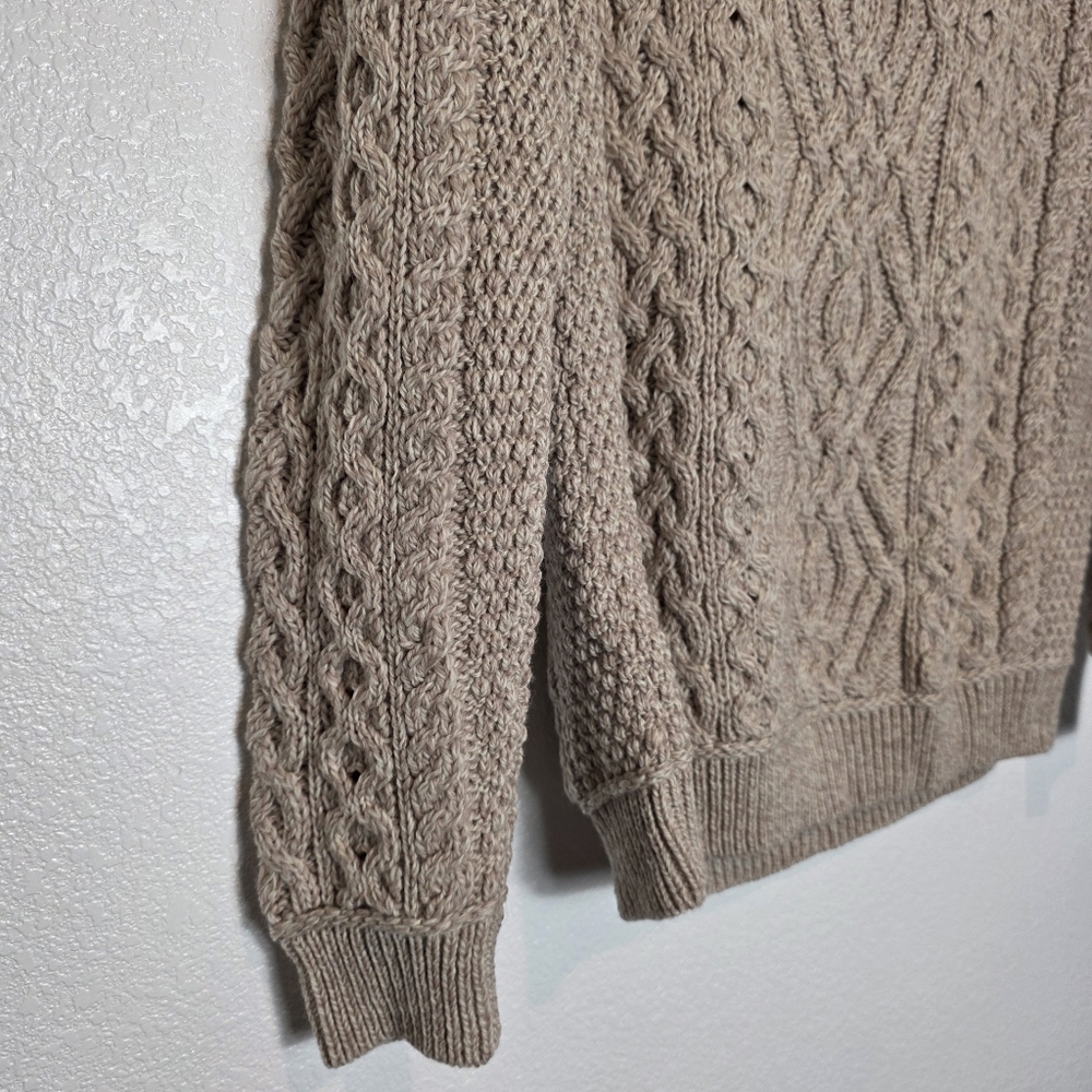 NWT Aran Craft 100% Merino Wool Fisherman Cableknit Front Pocket Sweater Size M - Picture 8 of 8